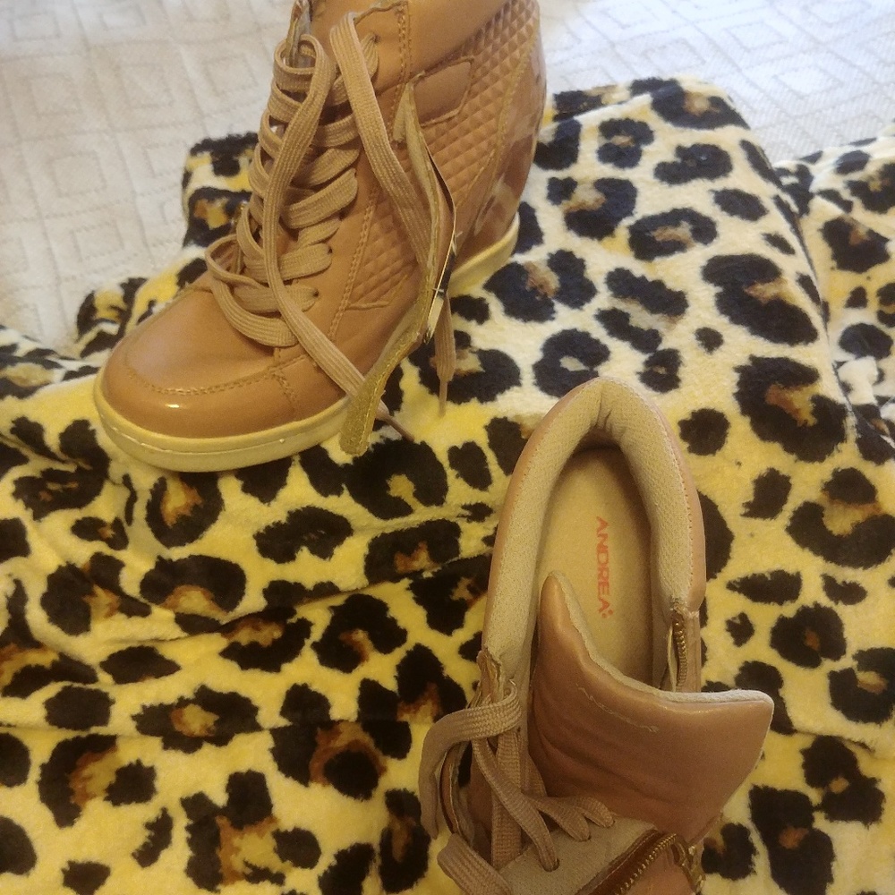 Shoes - Picture 3 of 3